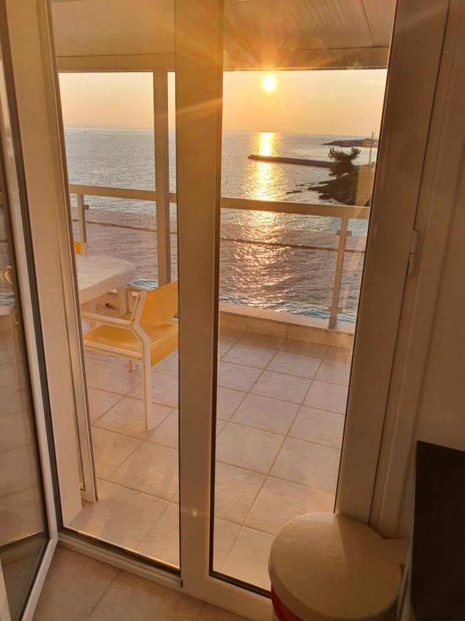 Sunset_Apartments Only 15 Meters From The Sea Неос-Мармарас Екстер'єр фото