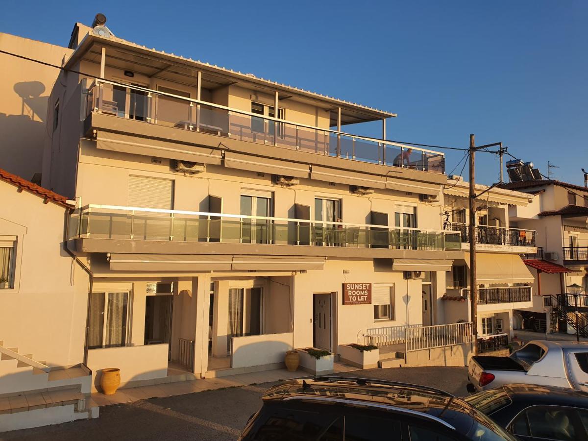 Sunset_Apartments Only 15 Meters From The Sea Неос-Мармарас Екстер'єр фото